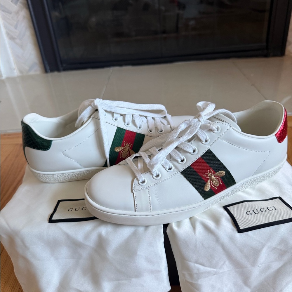 Gucci New Ace Bee Embroidered Sneakers - Picture 6 of 15